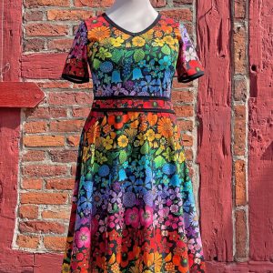 Förhandsbokning, Erika Saga Regnbågsflora