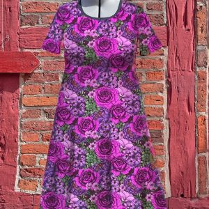 Förhandsbokning, Vildaklänning Jenny – Lila pion