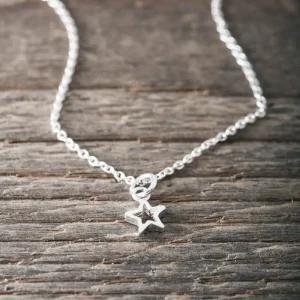 Halsband Silver Liten konturstjärna